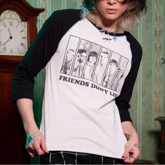 Stranger things friend don’t lie t-shirt kids/youth size S - Picture 1 of 7